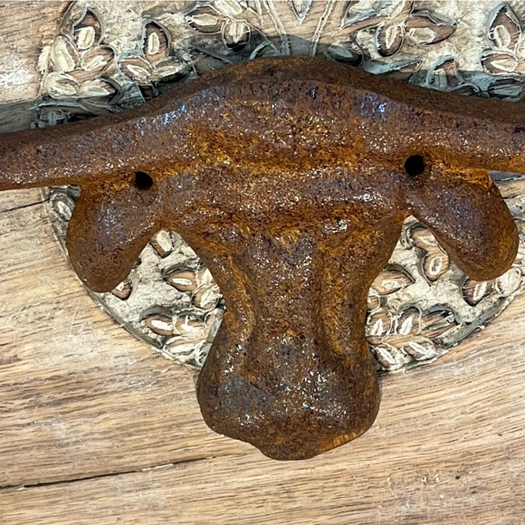 10” Rustic Aged iron steer wall hook - Picture 7 of 8